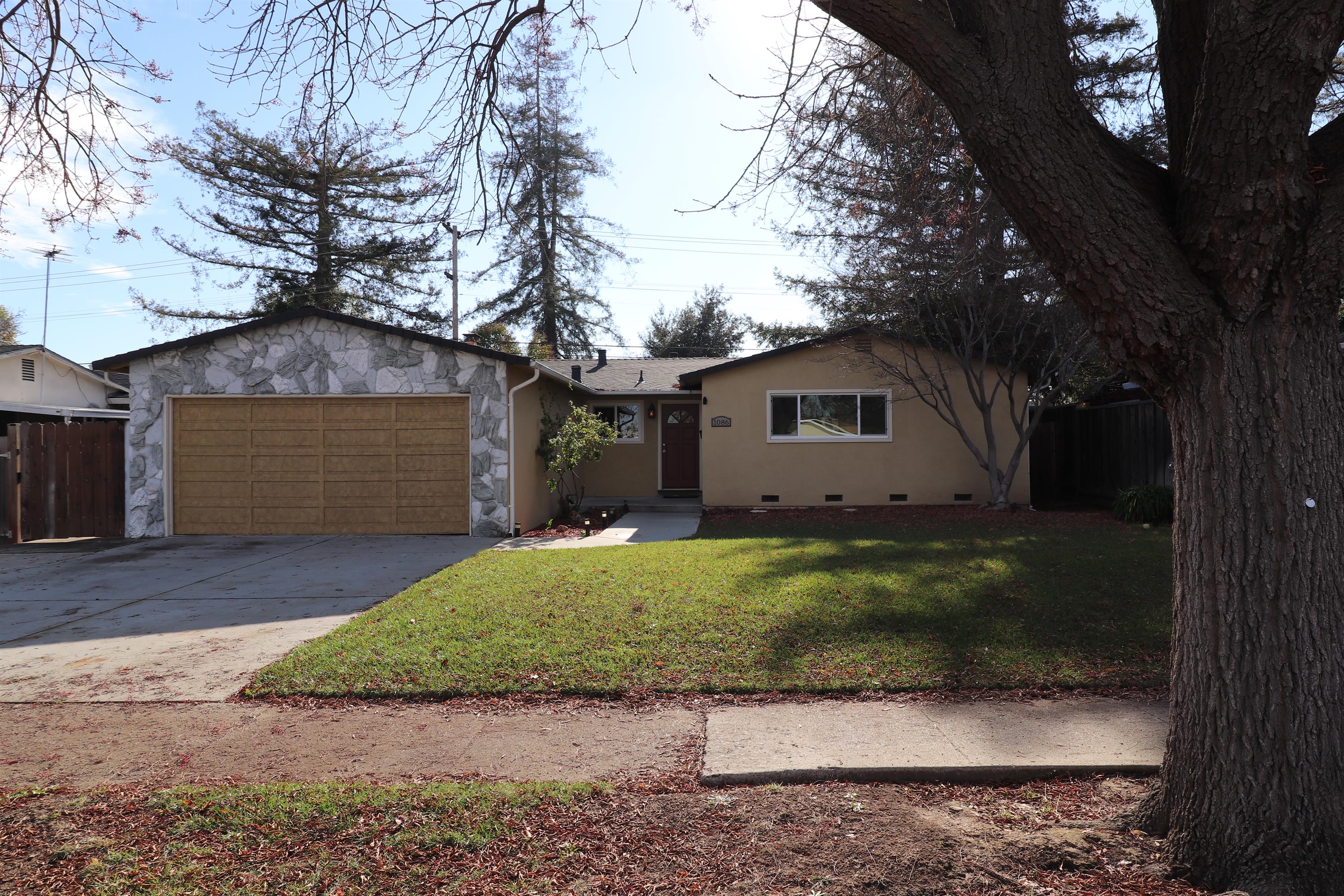 1086 Springfield Drive